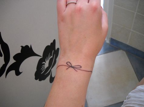 Armband Tattoos, Finger Tats, Stylish Tattoo, Bow Tattoo, Vine Tattoos, Arm Band Tattoo, Just Ink, Tattoo Bracelet, Band Tattoo