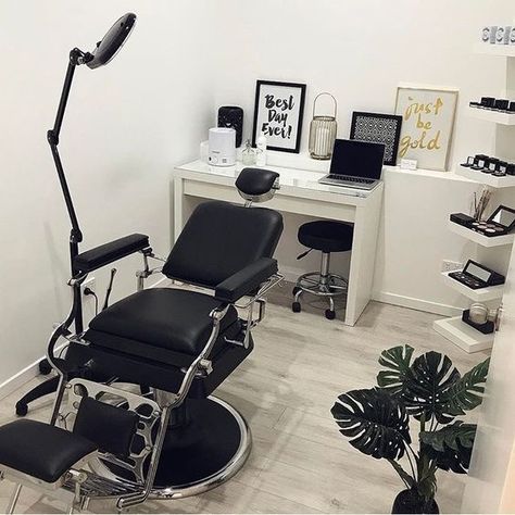 Brow Room Ideas At Home, Small Brow Room Ideas, Tiny Esthetician Room Ideas, Tiny Beauty Salon, Pmu Room Ideas, At Home Brow Studio, Brows Salon Ideas, Lash And Makeup Studio Decor, Pmu Room Set Up