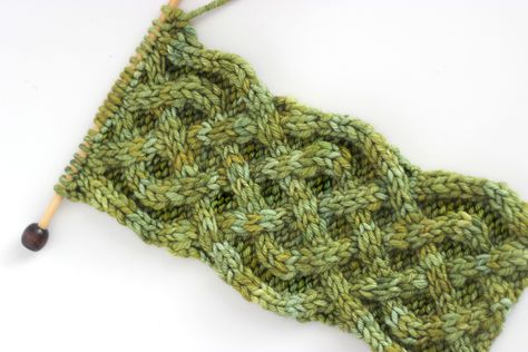 Learn how to Knit the Celtic Cable | Saxon Braid Stitch with Free Knitting Pattern + Video Tutorial Braid Stitch, Cable Knitting Patterns, Basketweave Stitch, Knitting Patterns Free Scarf, Cable Knitting, Knitting Instructions, Cable Stitch, Head Bands, Scarf Knitting Patterns