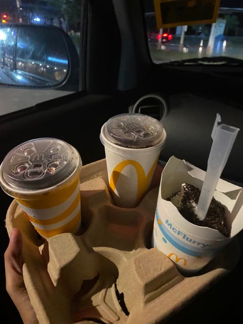 Ice Cream Couple Aesthetic, Late Night Couple Aesthetic, Mcdonald's Aesthetic, Korean Skin Care Secrets, 17th Birthday Ideas, Night Music, Night Drive, Night Food, Food Drive