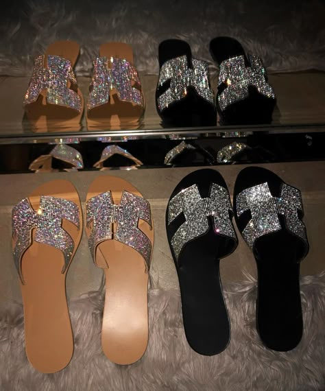 New New✨ Kassidy Rhinestones Sandals🔥 Now Available In Two Colors Nude & Black @lamodishboutique SHO Cute Slides, Sparkly Sandals, Women Slippers Fashion, Bling Sandals, Pretty Sandals, Fashion Shoes Sandals, Cute Slippers, Fashion Slippers, Rhinestone Sandals