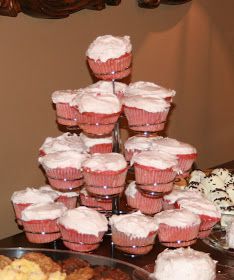 Strawberry Cake Paula Deen, Paula Dean, Paula Deen Recipes, Strawberry Cupcakes, No Bake Snacks, Paula Deen, Strawberry Cake, Mini Cupcakes, No Bake Desserts