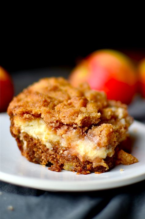 Apple Coffee Cake, Apple Cream Cheese, Cream Cheese Coffee Cake, Apple Coffee, Apple Coffee Cakes, Apple Dessert Recipes, Apples And Cheese, Sweet Cake, Keto Cheesecake