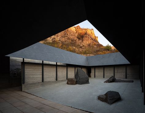 Meditation Building Architecture, Meditation Centre Architecture, Buddhist Temple Architecture, Meditation Retreat Architecture, Japanese Temple Architecture, Meditation Architecture Spaces, Japanese Brutalist Architecture, Zen Architecture Design, Contemporary Chinese Architecture