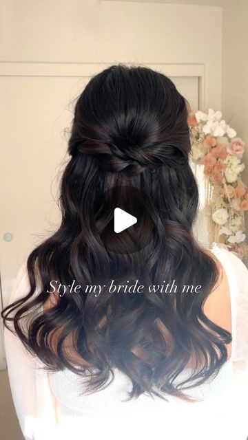 Dark Hair Half Up Half Down, Half Up Hair With Veil, Half Up Fine Hair, Half Up Half Down Fine Hair, Half Up Half Down Hair Bride, Dark Hair Wedding Hairstyles Brides, Half Updo Tutorial, Voluminous Hairstyles, Bridal Half Up Half Down