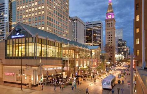 The Tabor Center on the 16th Street Mall with the D&F Tower in the evening. Denver Colorado Vacation, Denver Vacation, Denver Hotels, Visit Denver, Denver Travel, Street Mall, Colorado Vacation, Downtown Denver, Colorado Travel