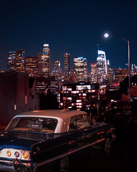 City Of Angels Retro Los Angeles, 80s Car Aesthetic, 64 Impala Lowrider, Los Angeles Wallpaper, Los Angeles Skyline, School Car, Old American Cars, Old Vintage Cars, Lowrider Cars