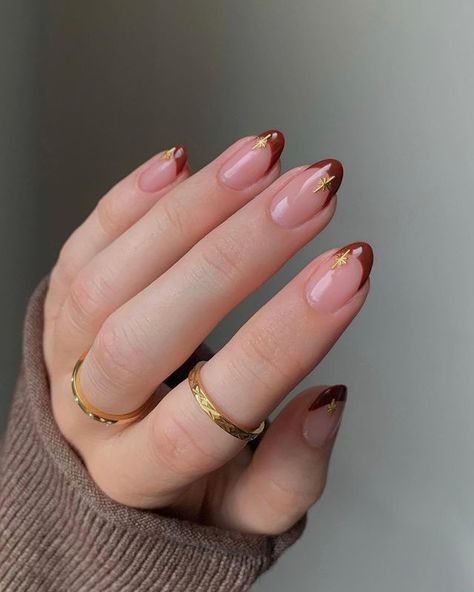 50+ Trendy Brown Nails You Need To Try This Season! - Prada & Pearls Brown Nails Design, French Tip Nail Designs, Almond Shape Nails, Almond Nails Designs, Cat Kuku, Brown Nails, Minimalist Nails, Chic Nails, French Tip Nails