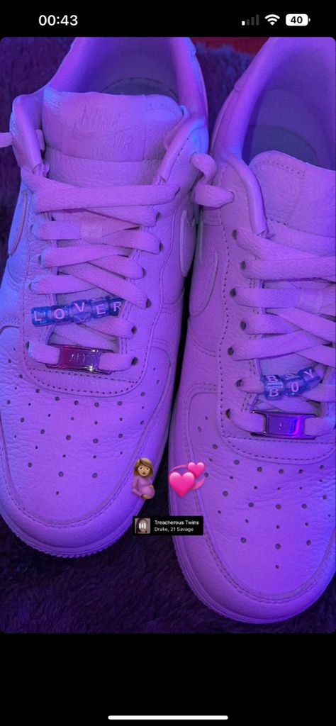 Drake Af1, Drake Air Force 1, Air Drake, Hype Pics, Supreme Air Force 1, Air Force 1 Outfit, Nike Air Force 1 Outfit, Edgars Haircut, Cute Marshmallows