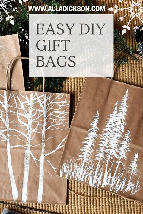 Gift Bags Christmas Ideas, Paper Bags Christmas Crafts, Kraft Gift Bags Ideas, Holiday Gift Bag Decorating Ideas, Wrapping Bag Ideas, Painting Paper Bags Ideas, How To Decorate Brown Paper Gift Bags, Painting On Paper Bags, Decorate Gift Bags For Christmas