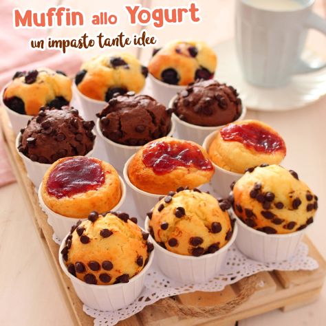 Impasto per i muffin allo yogurt - Fatto in casa da Benedetta Muffin Allo Yogurt, Italian Cuisine Recipe, Yogurt Muffins, Cake Recepies, Eating Light, Muffin Mix, Light Desserts, Sweets Cake, Breakfast Cake