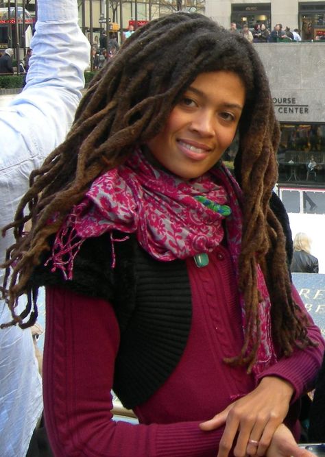 lovely valerie june - singer, her sound encompasses a mixture of folk, blues, gospel, soul, country, appalachian and bluegrass. Locs Thick, Black Women Dreadlocks, Valerie June, Dreadlocks Diy, Women With Dreadlocks, Dreadlock Maintenance, Thick Locs, Dreadlocks Girl, Dreadlocks Men