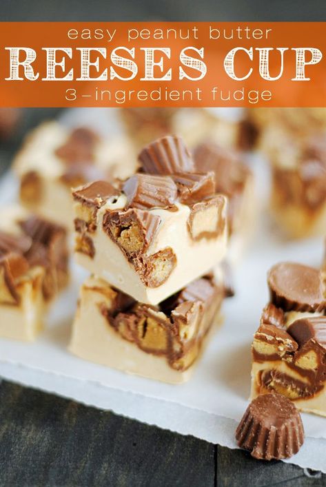 Easy Peanut Butter Reese's Cup Fudge Carmel Fudge, Yummy Candy, Hubble Bubble, Candy Creations, Sweets Candy, Chocolate And Peanut Butter, Homemade Candy, Butter Fudge, Fudge Easy