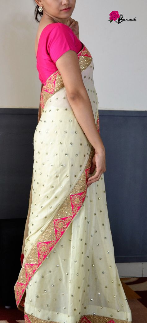 lovely off-white jute silk saree with Pink border Jute Silk Saree, Pink Border, Silk Saree, Silk Sarees, Bedroom Design, Maxi Skirt, Saree, Off White, Silk