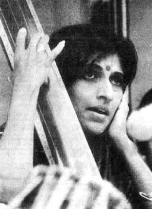 Kishori Amonkar Kishori Amonkar, Hindustani Classical Music, Basant Panchami, Indian Classical Music, Indian Classical Dance, Classical Musicians, Legendary Singers, Indian Music, Celebrity Stars