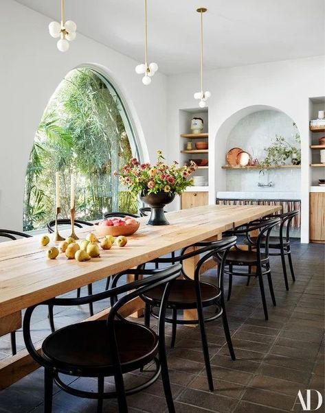 Grande Table A Manger, Salon Interior Design, Dining Room Inspiration, Design Del Prodotto, Style At Home, Dining Room Design, Residential Design, Architectural Digest, Cheap Home Decor