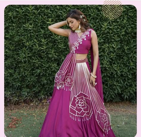 Latest Traditional Dresses, Trendy Outfits Indian, Indian Outfits Lehenga, Long Gown Design, Lehenga Designs Simple, Latest Model Blouse Designs, Beautiful Casual Dresses, Stylish Short Dresses, Choli Designs