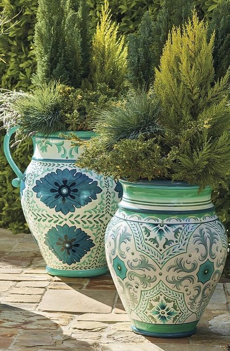 Sunroom Patio, Painted Planters, Painted Planter, Cerámica Ideas, Italian Pottery, Garden Containers, Live Beautifully, Painted Pots, Garden Ornaments