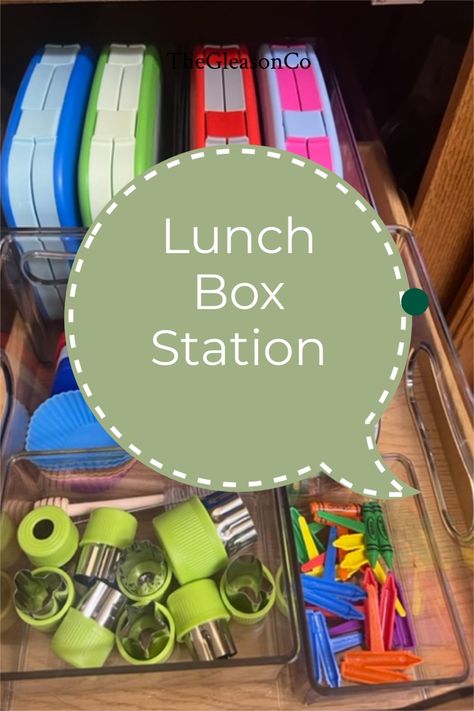 Lunchbox Station, Bento Organization, School Lunch Station, Bento Box Storage Ideas, Bento Box Organization, Lunch Box Organization Storage, Lunchbox Organization Kitchen, Lunchbox Organization, Lunchbox Storage Ideas