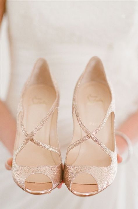 Sparkly rose gold wedding shoes make a statement as you walk down the aisle and tear up the dancefloor Louboutin Wedding Heels, Rose Gold Wedding Shoes, Wedding Shoes Open Toe, Glitter Wedding Shoes, Gold Wedding Shoes, Bridal Shoes Low Heel, Sparkly Accessories, Heels Prom, Thigh High Boots Heels