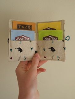 Tea Wallet, Wallet Tutorial, Trendy Sewing, Tea Bag Holder, Sewing Studio, Fabric Projects, Sewing Gifts, Tea Bags, Bag Holder