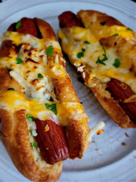 Easy Air Fryer Hot Dogs Air Fryer Hot Dogs, Grilled Cheese Hot Dog, Daily Yum, Fried Hot Dogs, Hot Dogs Recipes, Best Air Fryer, Random Recipes, Air Fried Food, Air Fryer Oven Recipes