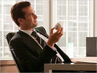 not only is he hot but he has way too much swag Suits Tv Series, Harvey Specter Suits, Suits Harvey, Donna Paulsen, Gina Torres, Suits Tv Shows, Suits Tv, Suits Series, Gabriel Macht