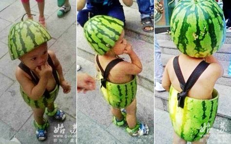 The Chinese craze for 'watermelon kids' - Telegraph Watermelon Costume, Pumpkin Fruit, Watermelon Man, Watermelon Outfit, Frozen Watermelon, Unusual Facts, Food Art For Kids, Fruit And Vegetable Carving, Watermelon Designs