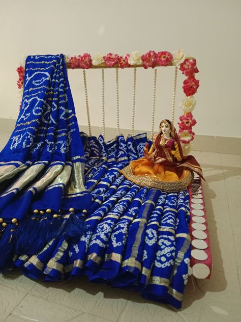 Rajkot Saree Chab Decoration, Teej Festival Gift Packing Ideas, Mamera Decoration Ideas, Decoration Idea For Engagement, Wedding Chab Decoration Idea, Chhab Decoration Idea For Engagement, Chab Decoration Ideas, Chaab Decoration Ideas, Chab Decoration Wedding