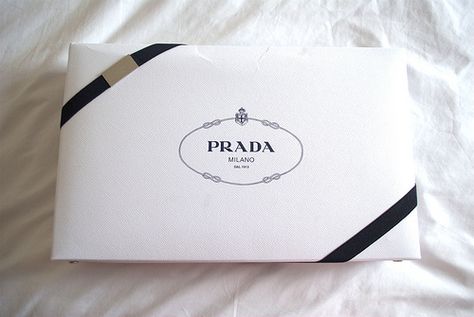 Prada Packaging, Prada Gifts, Fashion Packaging, Presents For Girls, Chanel 2, Luxury Packaging, Event Marketing, New Energy, Monogram Logo