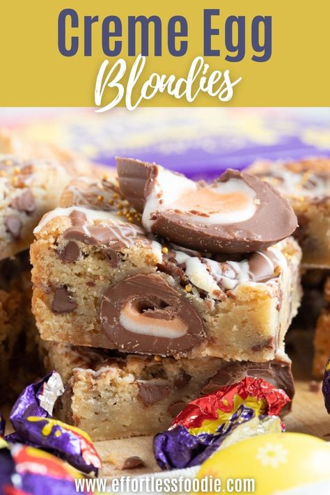 Decadent and fudgy creme egg blondies, studded with mini creme eggs, chocolate chips, and topped with halved full-size creme eggs and a chocolate drizzle. Mini Egg Recipes, Cadbury Cookies, Creme Eggs, No Egg Desserts, Cadbury Creme Egg, No Egg Cookies, Blondies Recipe, Creme Egg, Easter Baking