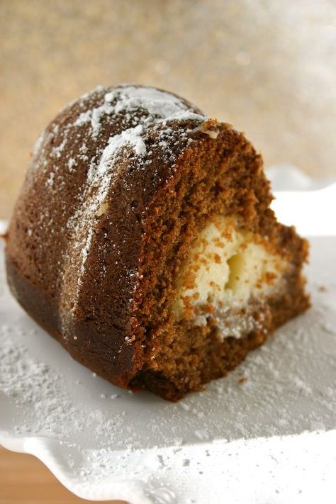 Gingerbread Bundt Cake, Baking Projects, Pound Cakes, Gingerbread Recipe, Bundt Cakes Recipes, Bundt Cakes, Bundt Pan, Piece Of Cake, Eat Dessert