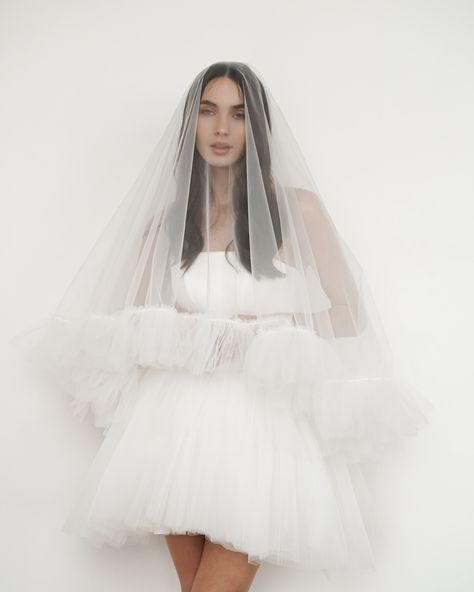 A moment in time: Scarlet mini wedding dress, Tina tulle veil—pure, unspoken elegance🤍 Shop online at havedressstore.com #scarlet_hd #tina_hd #havedress Winter Wedding Dress Coverups, Vegas Wedding Dress, Scarlet Dress, Unusual Wedding Dresses, Pleated Tulle Skirt, City Gardens, Mini Wedding Dresses, Bride Veil, City Vibes