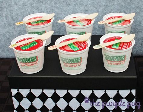 Mario Party dessert idea Color Birthday Party Ideas, Mario Pizza, Color Birthday Party, Super Mario Brothers Party, Mario Brothers Birthday Party, Mario Kart Party, Super Mario Bros Birthday Party, Super Mario Bros Party, Italian Dinner Party