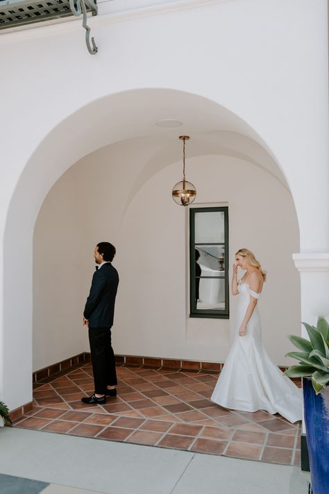 We can't get enough of this adorable outdoor first look | Image by Katie Ruther Photography Hollywood Inspired Wedding, Hollywood Vibes, Old Hollywood Wedding, Hollywood Wedding, Santa Barbara Wedding, Black And White Wedding, Marrying My Best Friend, Wedding Team, Future Goals