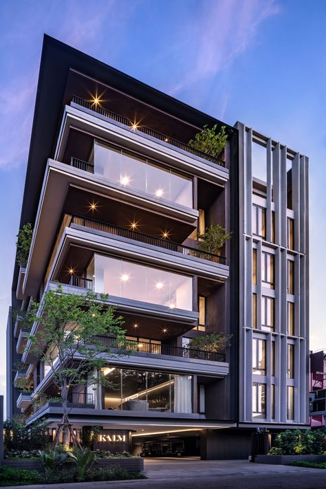 Kalm Penthouse, Commercial Design Exterior, Facade Architecture Design, Residential Building Design, Modern Architecture Building, Modern House Facades, Modern Exterior House Designs, Architecture Building Design, Apartment Architecture