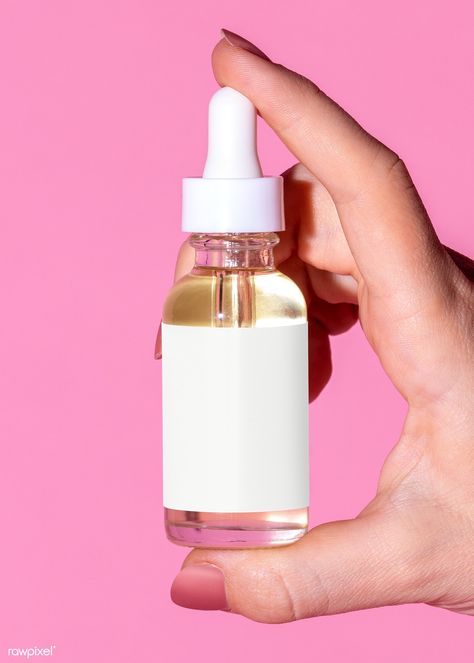 Woman holding a skin care dropper bottle mockup  | premium image by rawpixel.com / McKinsey Serum Bottle, About Skincare, Design Mockup Free, Cosmetics Mockup, Skincare Serum, Bottle Label Design, Product Mockup, Amber Bottles, Dropper Bottle