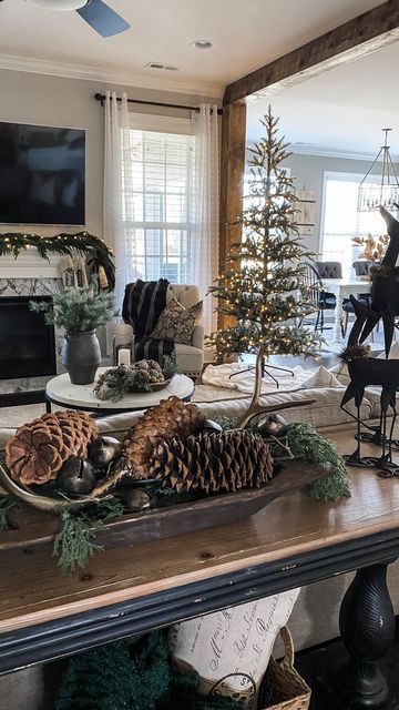 Christmas Entry Table, January Home Decor Ideas, Large Dough Bowl, Luxury Christmas Decor, Christmas Entry, Dough Bowls, Birch Branches, Holiday Deco, Simple Christmas Decor