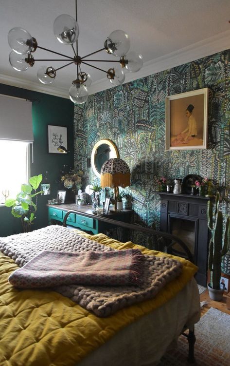 Maximalist Green Bedroom Green Bedroom Walls, Maximalist Bedroom, Green Bedroom Design, Maximalist Home, Eclectic Bedroom, Green Sofa, Bedroom Green, Wallpaper Bedroom, Bed Room