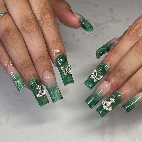 @nailsbylyssas on Instagram: “💚” Cute French Tip Nails Acrylic Medium Square, Y2k Nails Short Green, Medium Square Acrylic Nails Green, Acrylic Nails Tapered Square Medium, Shorties Nails Square Summer, Green Shorties Nails, Medium Square Acrylic Nails Y2k, Medium Acrylic Nails Summer, Medium Nail Designs Summer