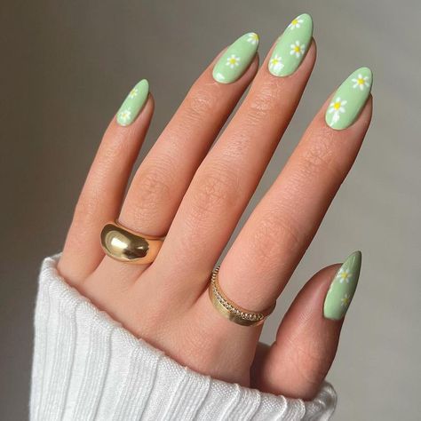 25 Mint Green Nail Ideas to Try This Season Mint Nail Ideas, Mint Green Nails With Design, Mint Green Nail Ideas, Mint Green Nail Art, Nails Ideas Green, Nails Mint Green, Mint Green Nail Designs, Attractive Nails, Green Nail Ideas