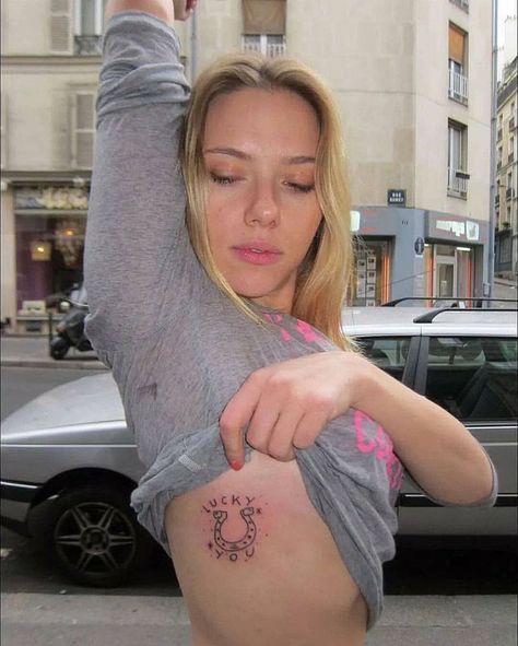 90s 00s nstlgia on Instagram: “🍀 #scarlettjohansson” Scarlett Johansson Tattoos, Horseshoe Tattoo, Horse Shoe Tattoo, Phönix Tattoo, Cool Wrist Tattoos, Clever Tattoos, Wrist Tattoos For Guys, Lucille Ball, Hot Tattoos