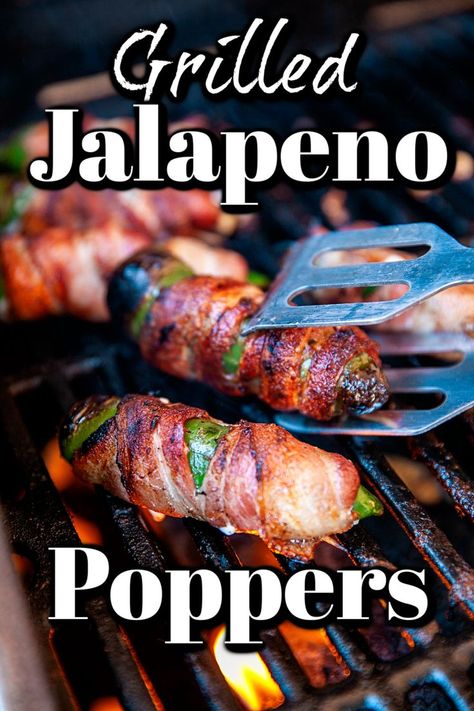 Preparing these Grilled Jalapeno Poppers is so amazingly easy! Everybody loves jalapeno poppers! And I mean, what’s not to like? Bbq Dinner Recipes, Party Snacks Easy Appetizers, Grilled Jalapeno Poppers, Jalapeno Popper Bites, Jalapeno Poppers Recipe, Pepper Poppers, Party Snacks Easy, Jalapeno Popper Recipes, Bacon Wrapped Jalapenos