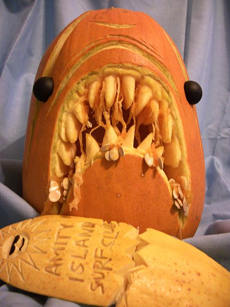 Shark Pumpkin, Awesome Pumpkin Carvings, Cute Pumpkin Carving, Pumkin Carving, Halloween Pumpkin Carving Stencils, Pumpkin Carving Contest, Pumpkin Carving Party, Creative Pumpkin Carving, Amazing Pumpkin Carving