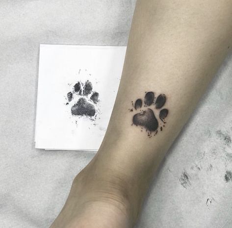 Paw Print Tattoo Cat, Cat Paw Print Tattoo, Cat Paw Tattoos, Memorial Tattoo Designs, Dog Portrait Tattoo, Dog Nose Print, Tato Minimal, Tattoos For Dog Lovers, Pawprint Tattoo