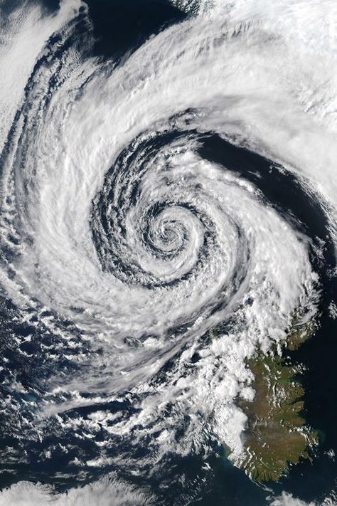 Fibonacci Art, Radial Balance, Spirals In Nature, Sacred Spiral, Geometry In Nature, Fibonacci Spiral, Ireland Landscape, Earth From Space, A Storm