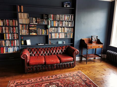 Red Chesterfield Sofa, Red Sofa Living Room, Chesterfield Sofa Living Room, Chesterfield Living Room, Artsy Decor, Georgian Townhouse, Red Couch, Bohemian Living Rooms, Dark Home Decor