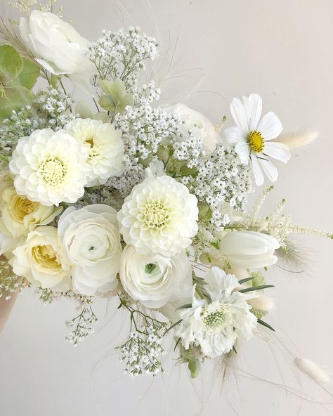 All white modern textured wedding bouquet by Blooms by Morgan Dahlias Bouquet Wedding, Textured Bridal Bouquet, White Daisy Bridal Bouquet, Modern White Bouquet, White Wildflower Bouquet, Naxos Wedding, White Dahlia Bouquet, Daisy Wedding Bouquet, Wax Flower Bouquet