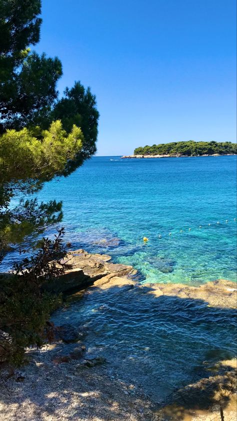 Beach In Croatia, Croatia Sea Aesthetic, Croatia Beach Pictures, Croatia Instagram Story, Croatia Beach Aesthetic, Croatia Pictures, Croatia Beaches, Croatia Aesthetic, Sea Croatia