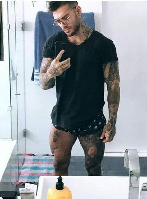 Park Reference, Man Tattoos, Men's Tattoo, Men Tattoo, Tall Man, Japanese Tattoos, Tall Men, Fitness Photography, Instagram Outfits